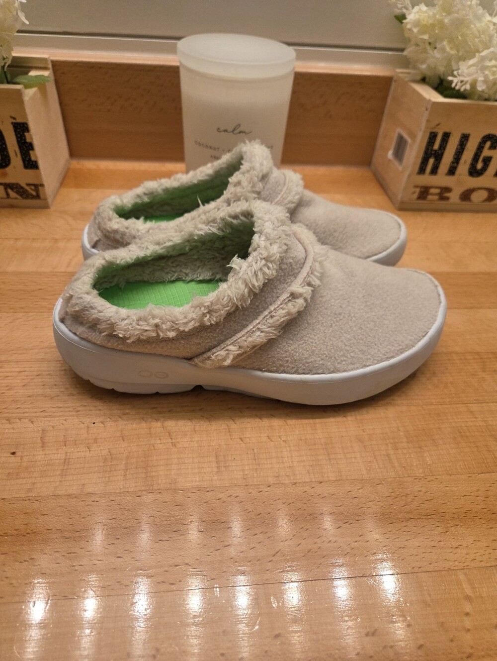 OOFOS OOcoozie Mule recovery Shoes Beige/White Womens Size US 7/EU38